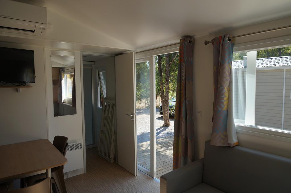 Camping Les Castors Hotell Calvi  Eksteriør bilde